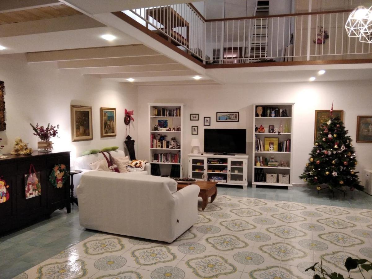 A Casa Di Monica Leilighet Pozzuoli Eksteriør bilde